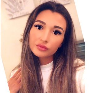 Meet your Posher, Carolyn